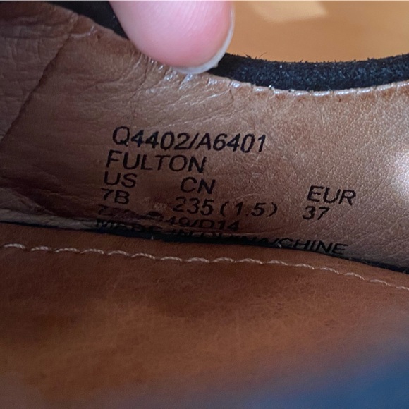 Coach Fulton Black Suede and Snakeskin T-Strap Pointed-toe Stiletto Pumps Size 7 - Picture 6 of 7